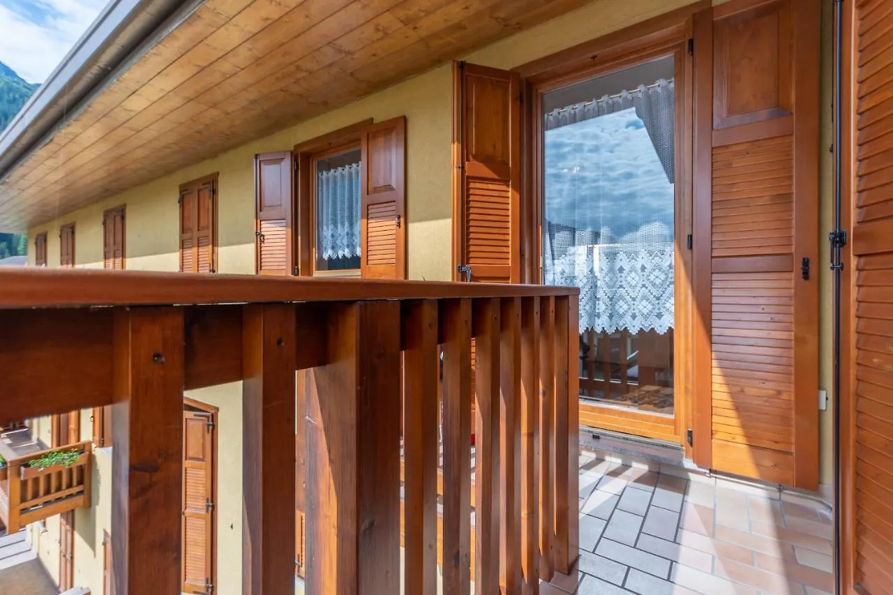 Condominio Orsa Maggiore 12 Falcade Daire